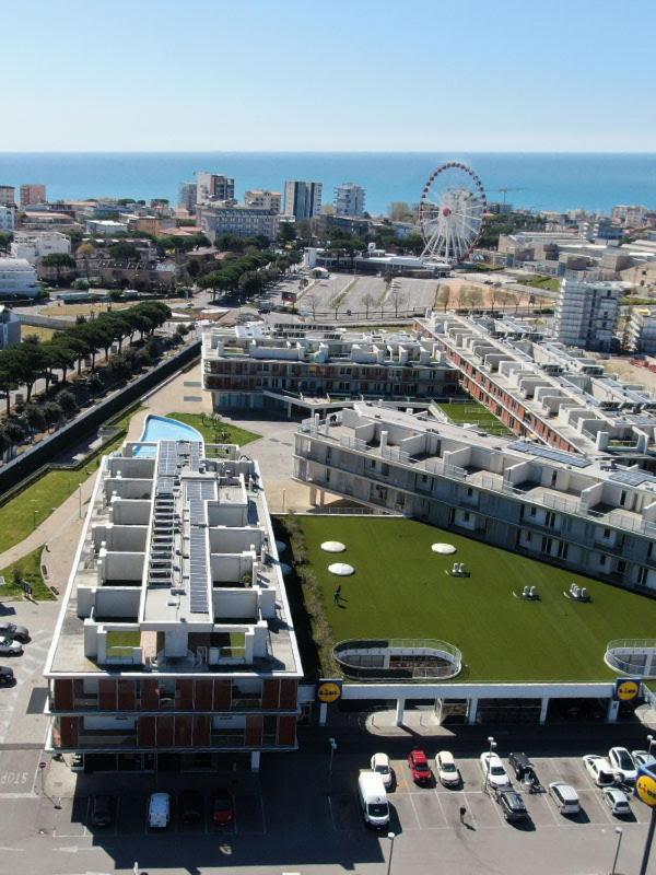 Isola Blu Luxury Apartment Lido di Jesolo Exterior photo